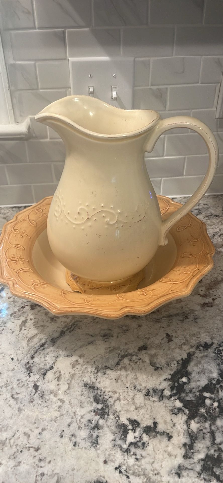 Ceramic Pitcher And Basin
