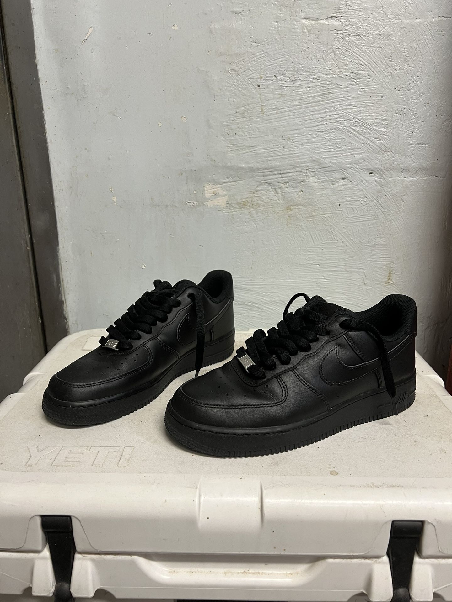 Used All Black Air Force 1