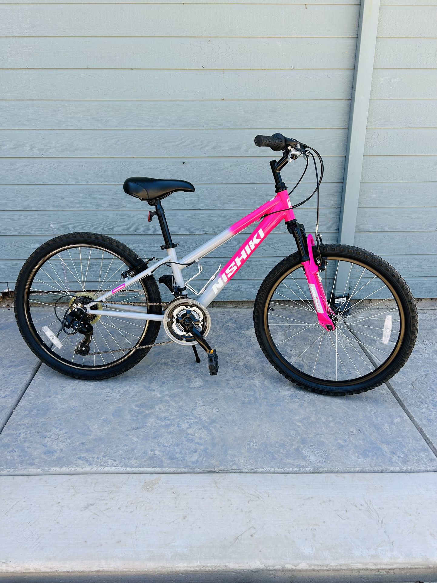 NISHIKI PUEBLO YOUTH MOUNTAIN BIKE 24” Wheels