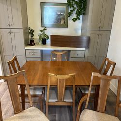 Vintage Solid Wood Dining Table With 6 Chairs 