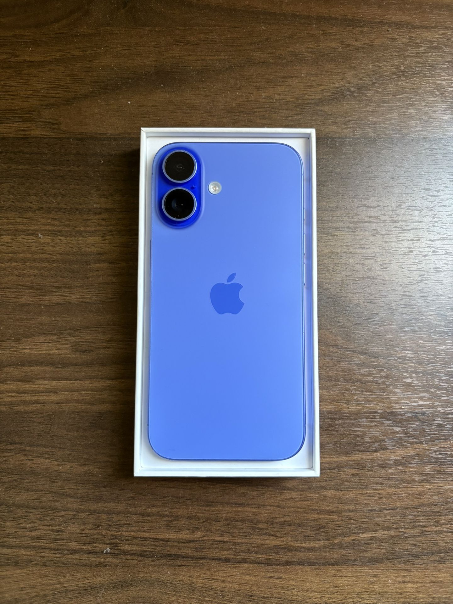 iPhone 16