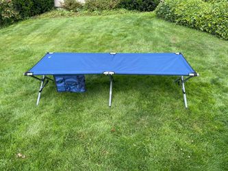 Heavy duty one piece folding military style cot