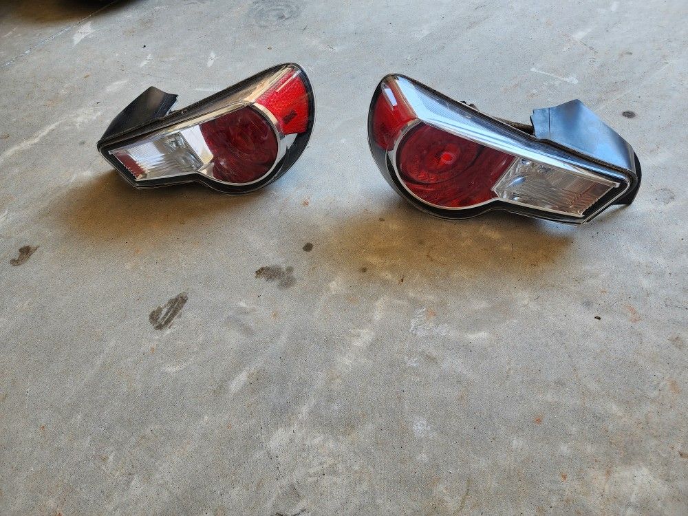 Stock Taillight Assembly Pair For FR-S/86/BRZ