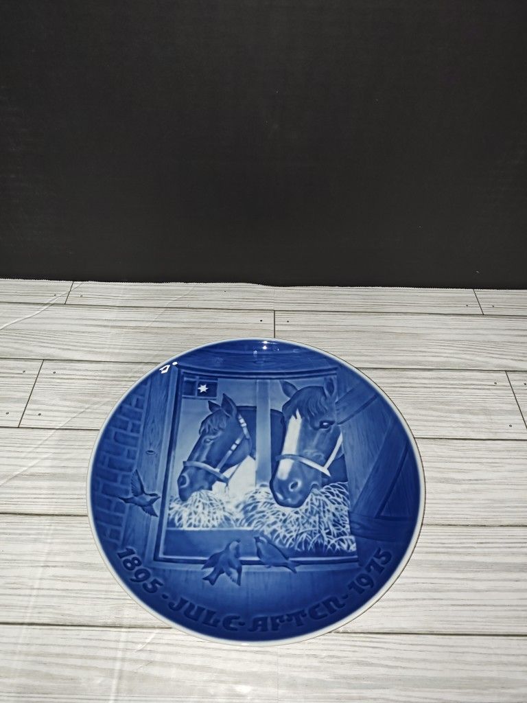 B&G COPENHAGEN PLATE CHRISTMAS NIGHT IN THE STABLE-1895 JULE-AFTER 1975 DENMARK