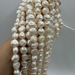 Freshwater baroque pearls 