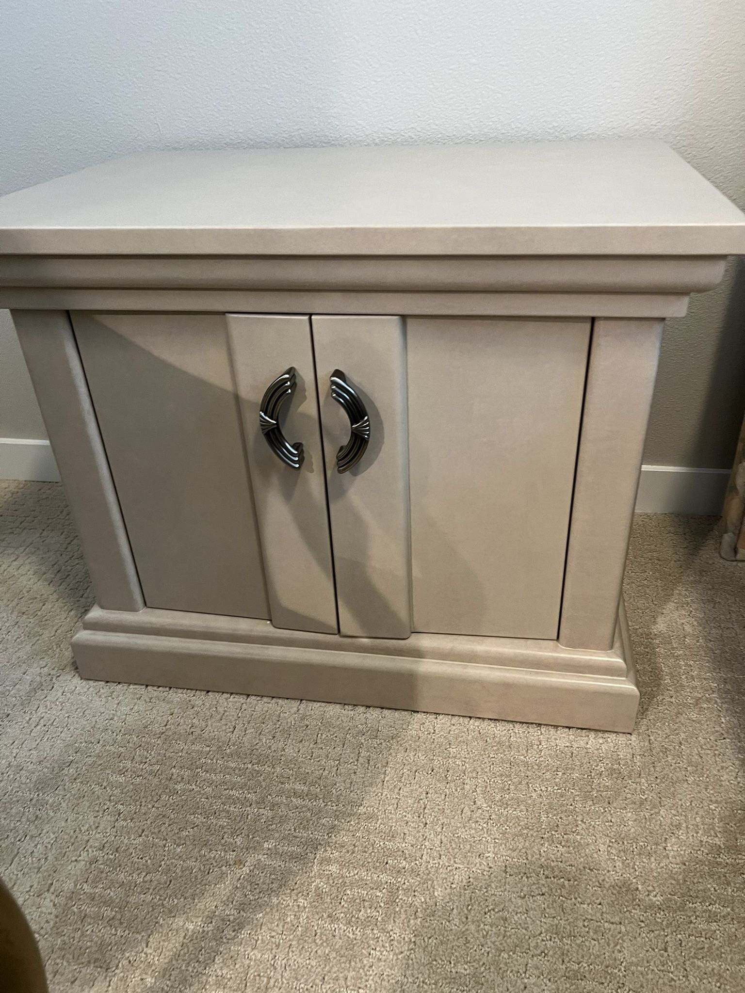 2 Nostalgic 80’s Nightstands 