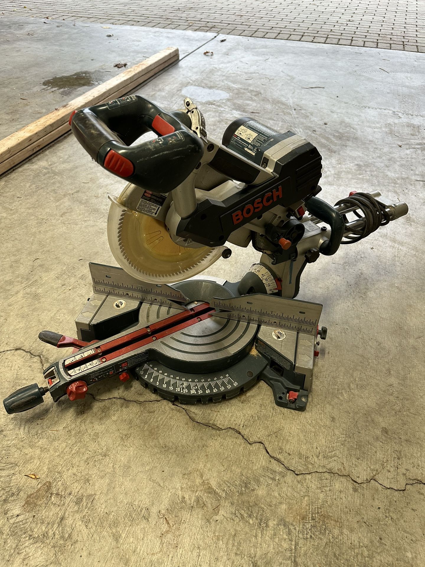 Bosch 4410L 10” Sliding Miter Saw