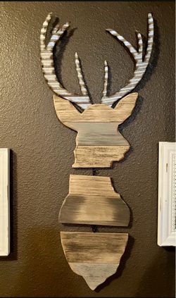 Rustic Wood and Metal Deer Head Wall Decor