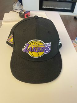 New Era 59FIFTY Black Lakers Hat 7 5/8