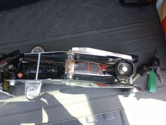 Floor jacks 30,000 Clovis