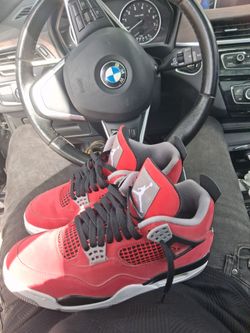Jordan 4s