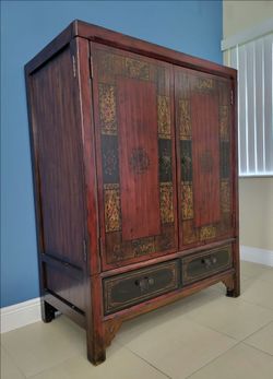 Hooker Furniture Solid Handcrafted Wood Airmore Wardrobe