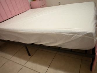 Pink queen metal frame bed