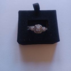 New 1/2 Carat Diamond Sterling Silver Ring Size 7