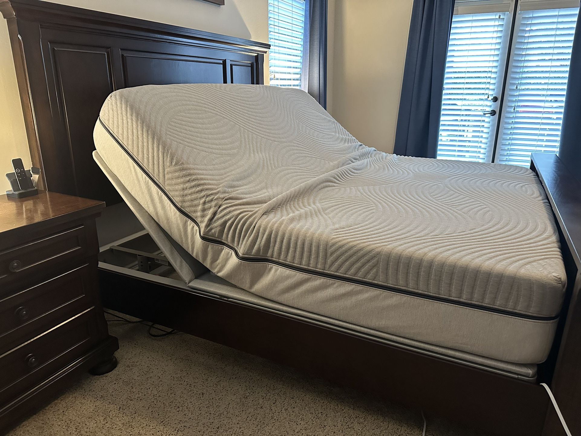 King Sleep Number i8 Smart Bed with FlexFit1 Adjustable Base