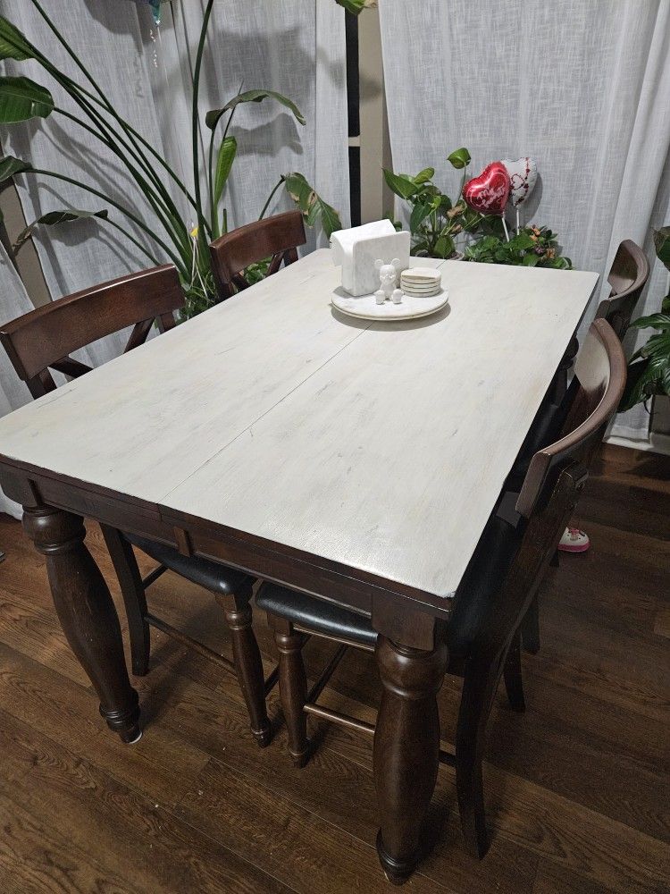 7 pc Extended Kitchen table 