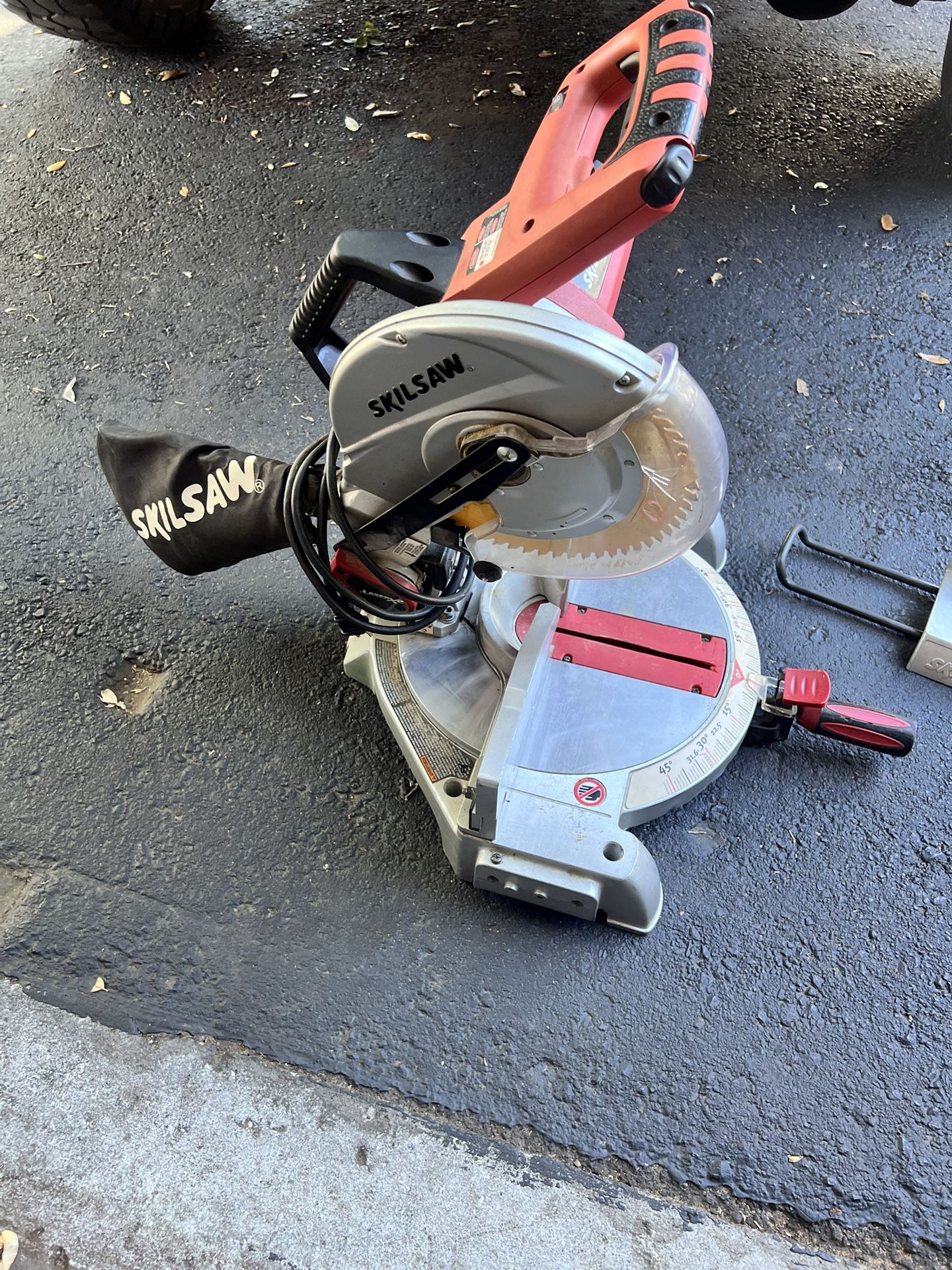 Skilsaw Miter Box Saw