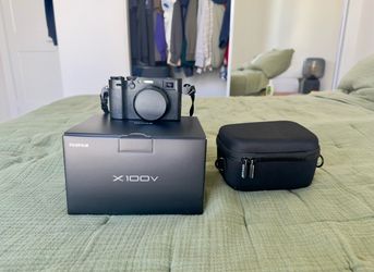 Fujifilm X100V