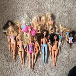Barbies 