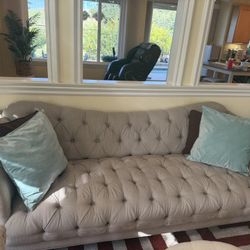 Like New Beautiful Couch 