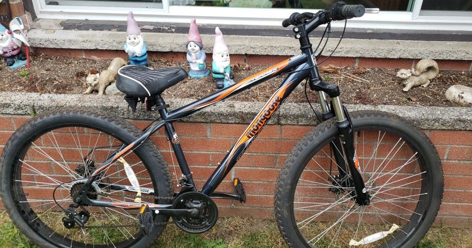 Mens MONGOOSE TERREX mountain BIKE