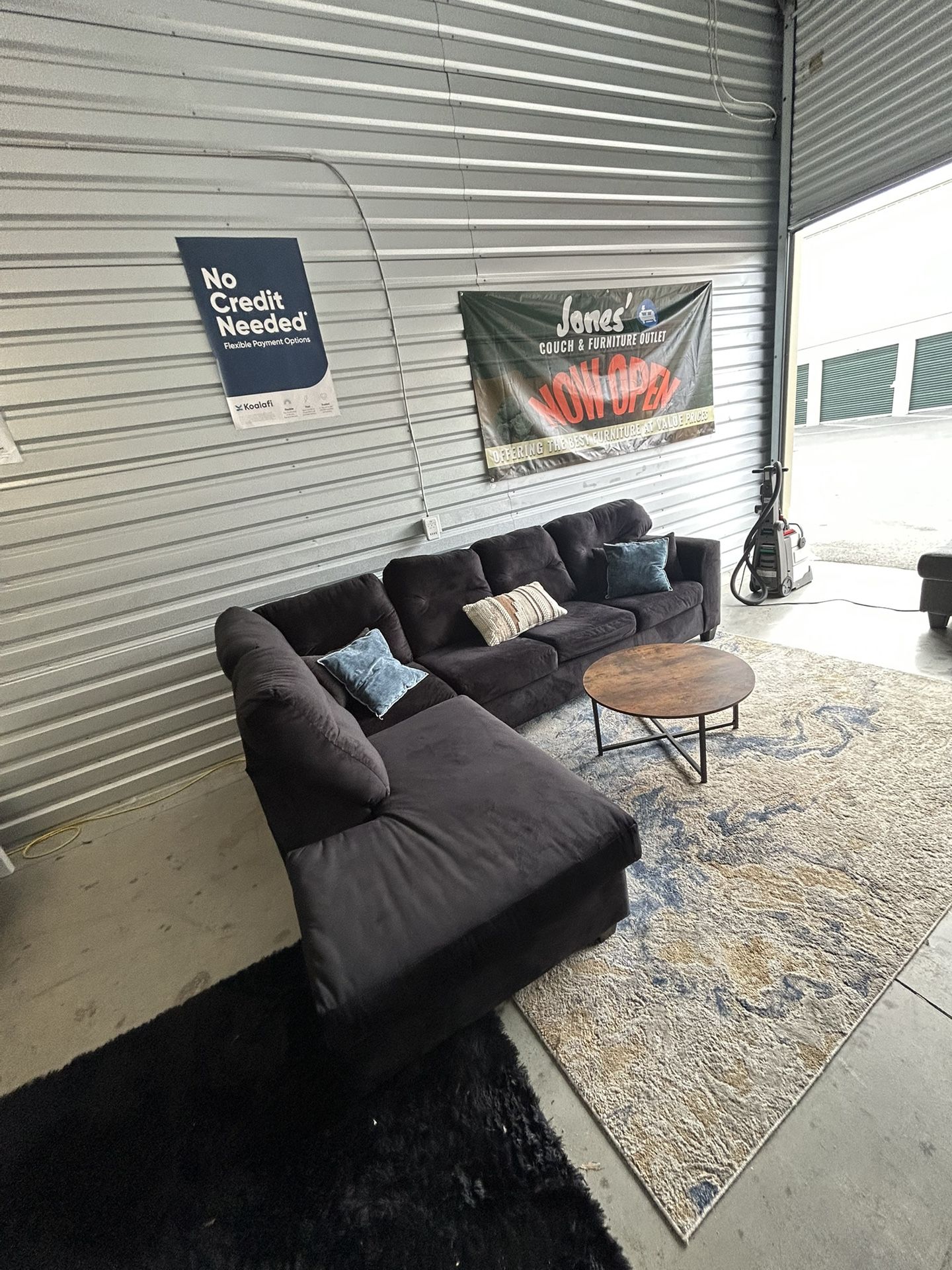 Sectional Sofa/ Couch (We Deliver)