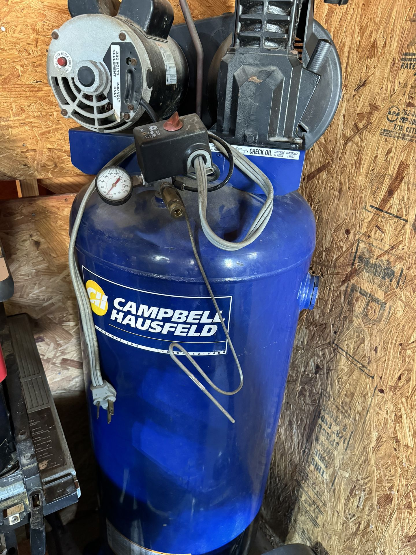 Campbell Hausfield 60 Gallon Air Compressor 