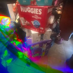 Pampers Baby Fray Huggies
