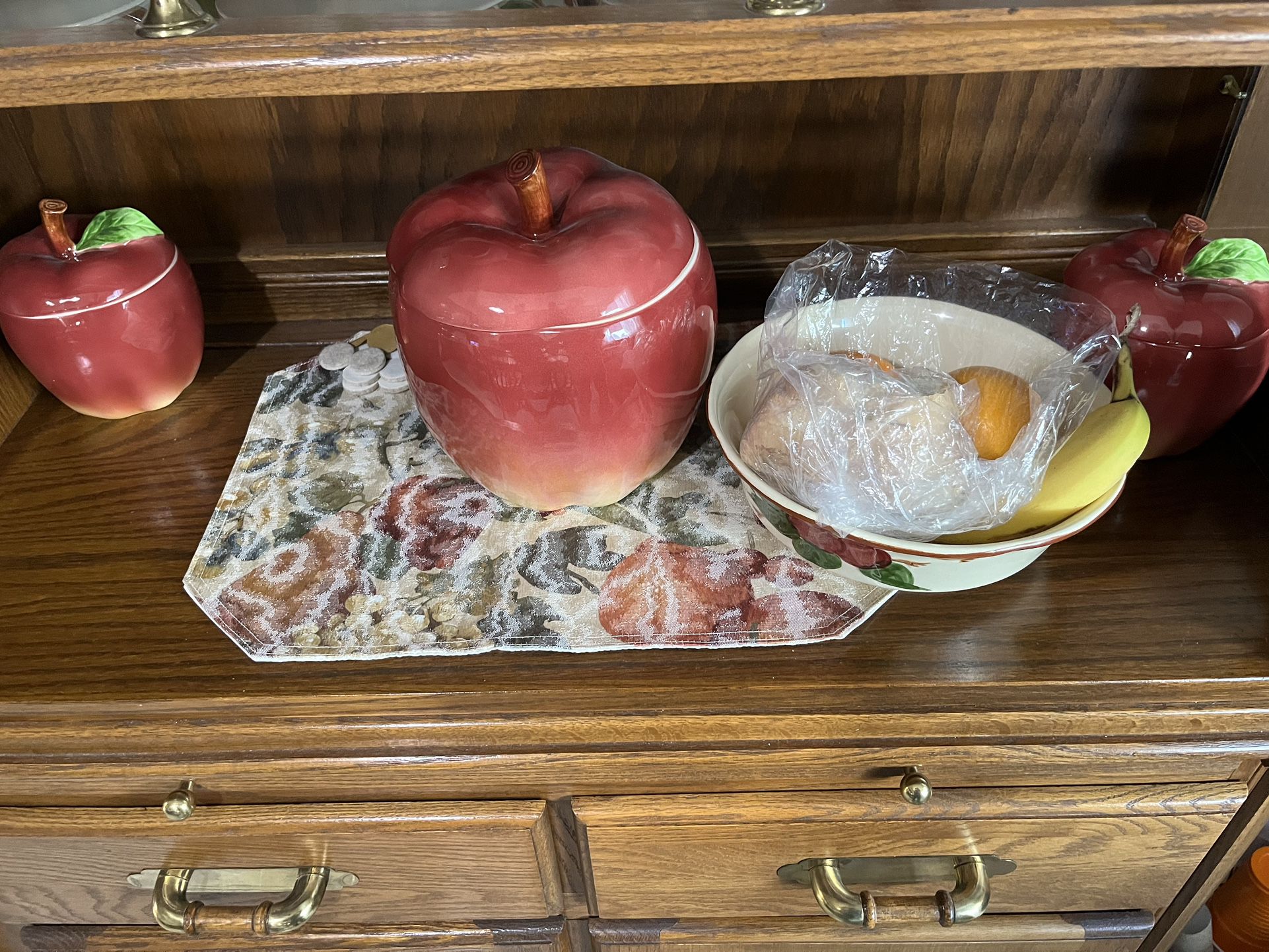 Vintage Franciscan Apple Dinnerware Service For Eight 