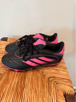 adidas Kids Black and Pink Soccer Cleats - Lace-Up size 3.5