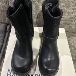 Brand new inbox with tags Black Buckle motto boots