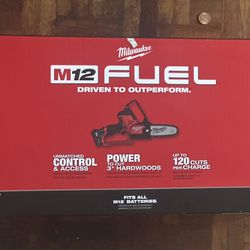 Milwaukee Fuel Hatchet 6” Pruning Saw Kit