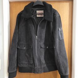 NWT Faux Suede Aviator Bomber Jacket  Faux Shearling Collar Men's XL

Levi's 