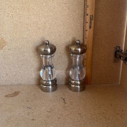 Salt & Pepper Grinders