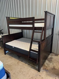Twin over full bunkbeds