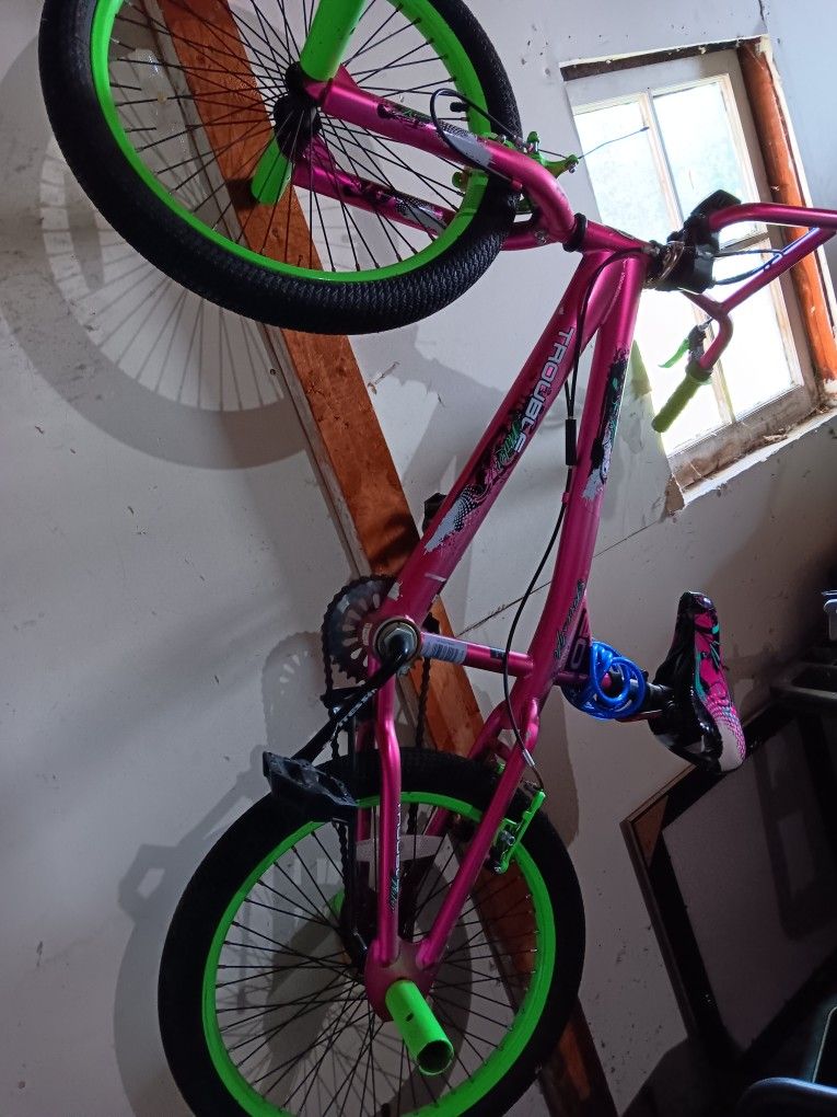 Girls BMX Bike 