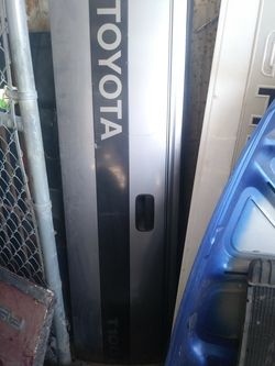 Toyota t100 1997 tailgate