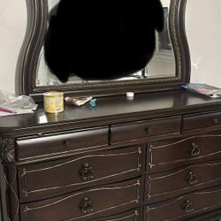Espresso 9 Drawer Dresser And Mirror 