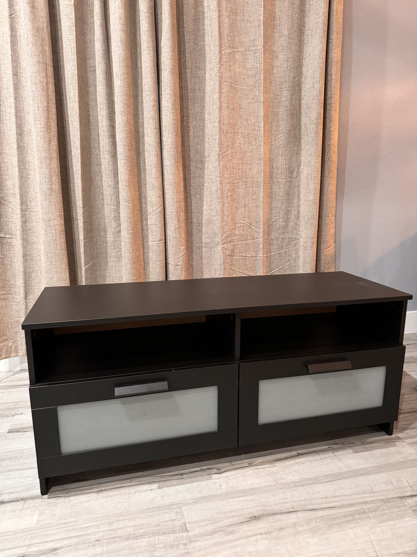 Tv Stand  (perfect Condition) 