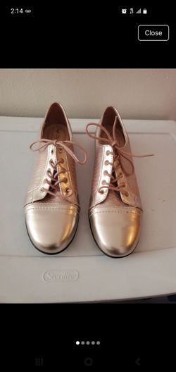 Soft style shoes