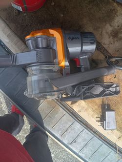Dyson Cordless Portable Vacuum With Charger