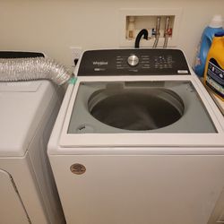Whirlpool 2 In1  Washer And Dryer 