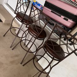 Benches for kitchen counter