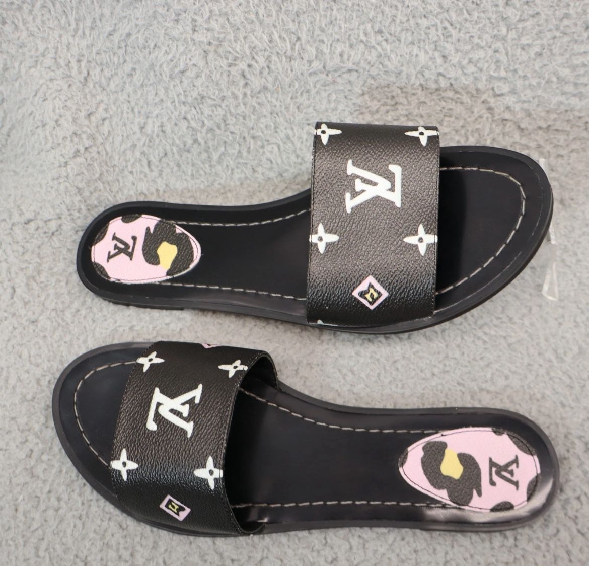 Louis Vuitton Women sz 39 Lock It Flat Mule Sandals Monogram Vegan Leather