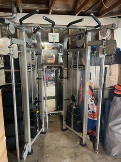 Fitness cable machine