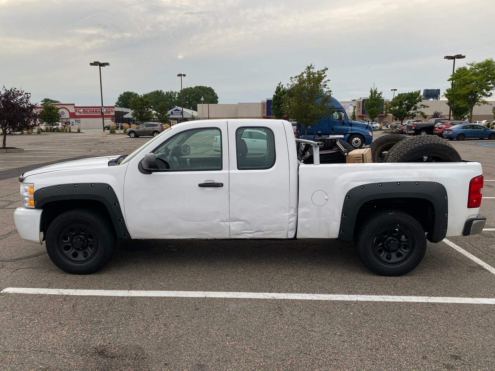 Chevy. Silverado 2011