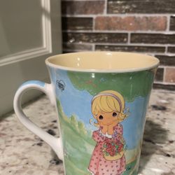 PRECIOUS MOMENTS MUG