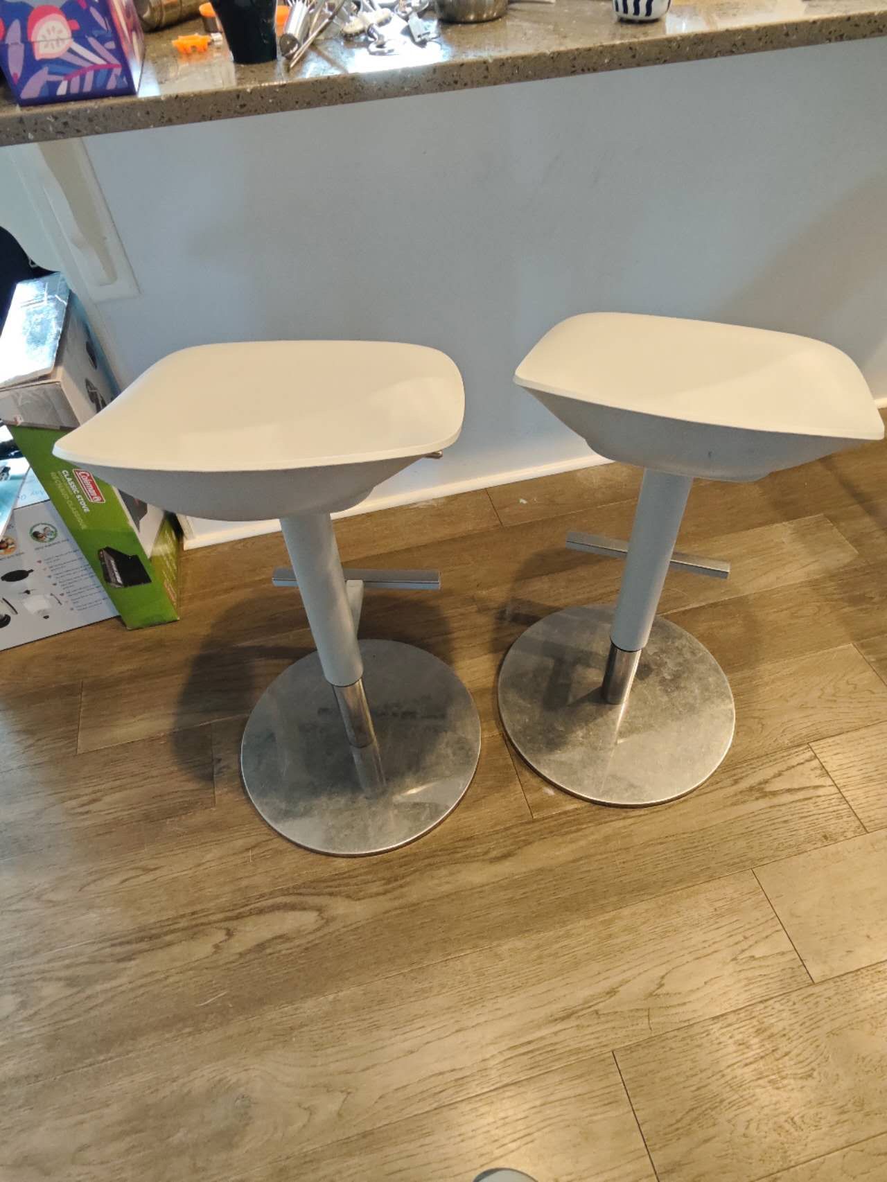 IKEA JANINGE Bar stools, Like New!