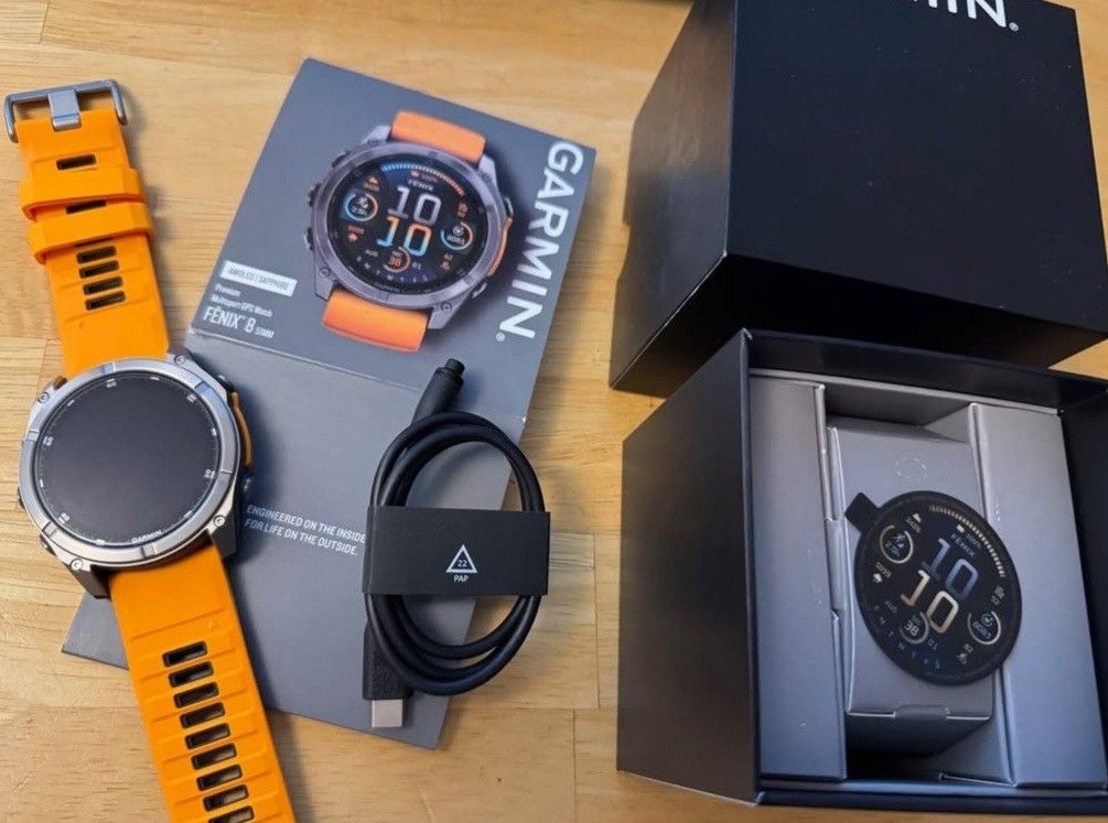 Garmin fenix 8 AMOLED Sapphire Watch