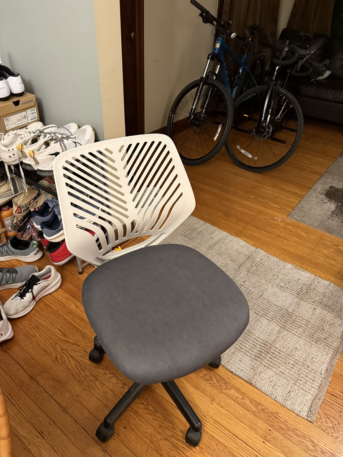 Office/Desk Swivel chair